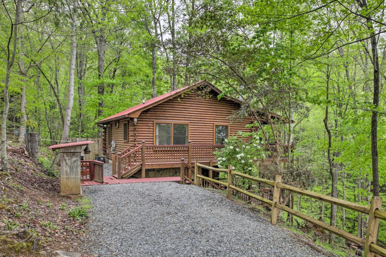 Peaceful Blue Ridge Cabin With Decks And Fire Pit Dış mekan fotoğraf