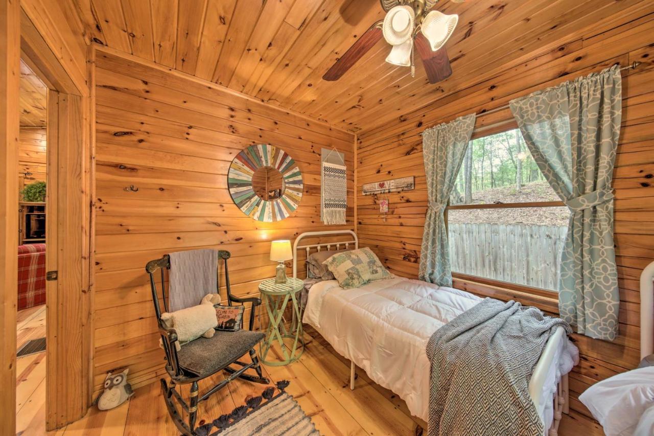Peaceful Blue Ridge Cabin With Decks And Fire Pit Dış mekan fotoğraf