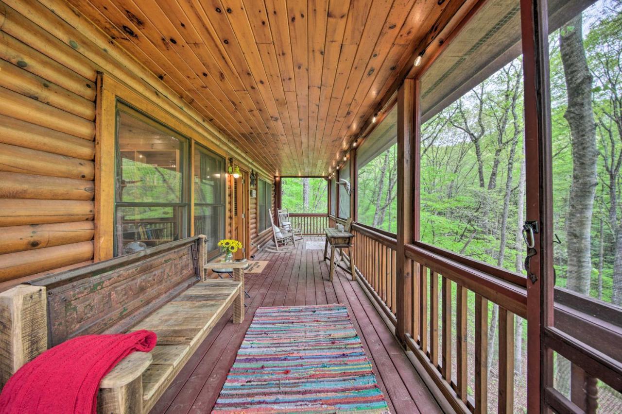 Peaceful Blue Ridge Cabin With Decks And Fire Pit Dış mekan fotoğraf