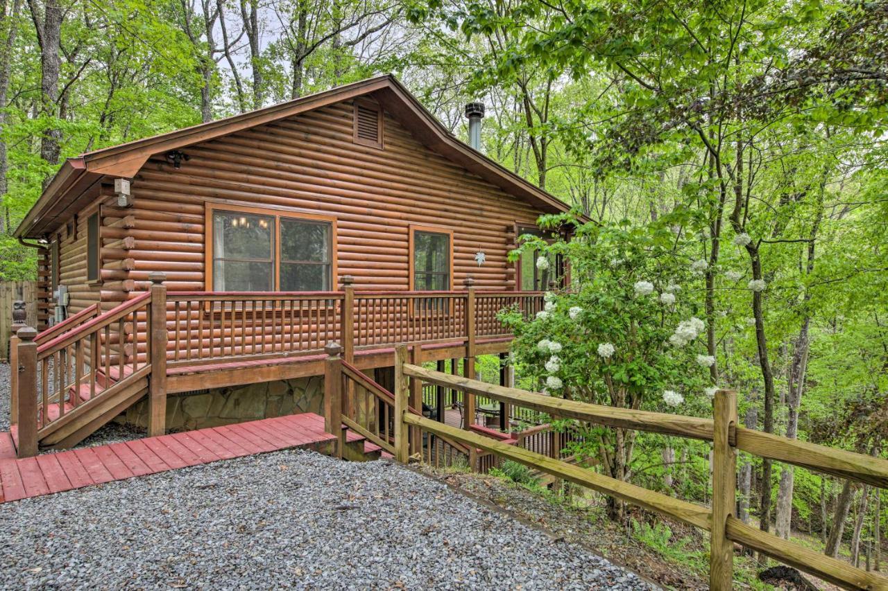 Peaceful Blue Ridge Cabin With Decks And Fire Pit Dış mekan fotoğraf