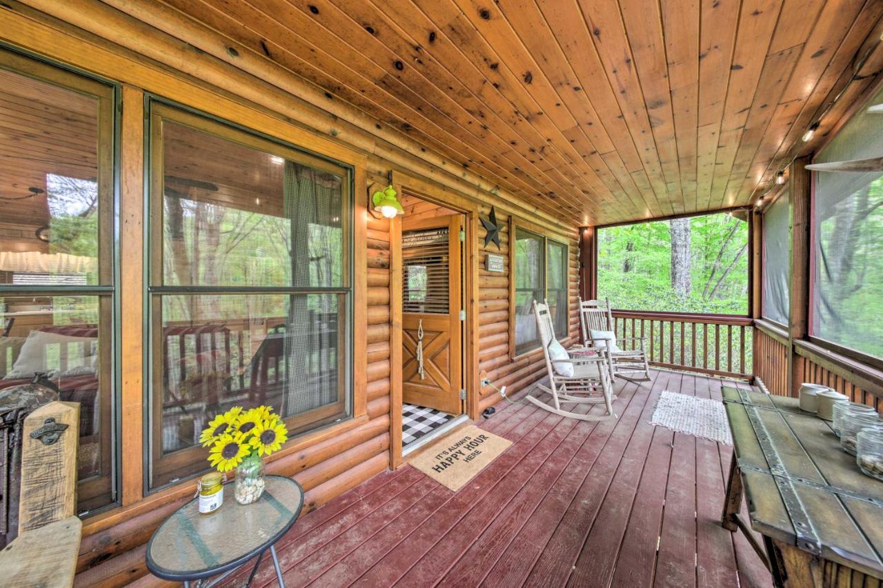 Peaceful Blue Ridge Cabin With Decks And Fire Pit Dış mekan fotoğraf